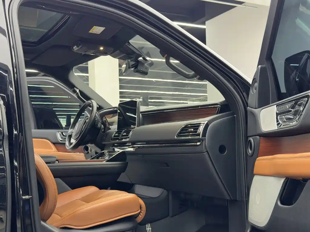 Lincoln Navigator — миниатюра 10