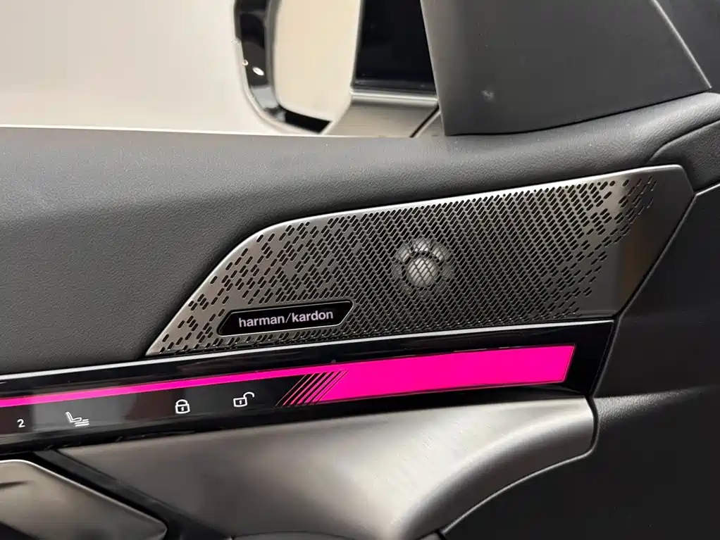 BMW 5 Series — миниатюра 15