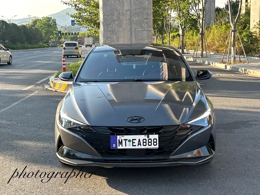 MODERN ELANTRA