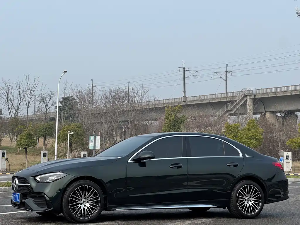 Mercedes-Benz C-Class 2023