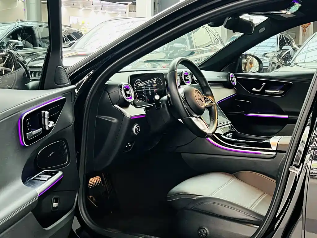 Mercedes-Benz C-Class — миниатюра 4