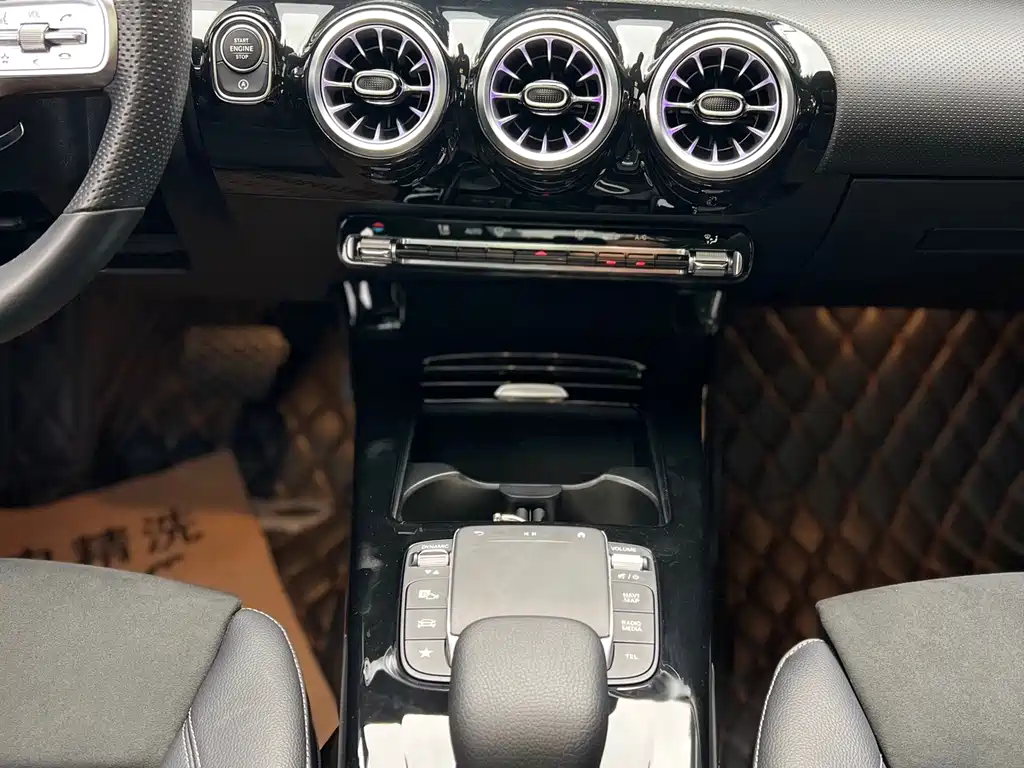 Mercedes-Benz A-Class — миниатюра 21