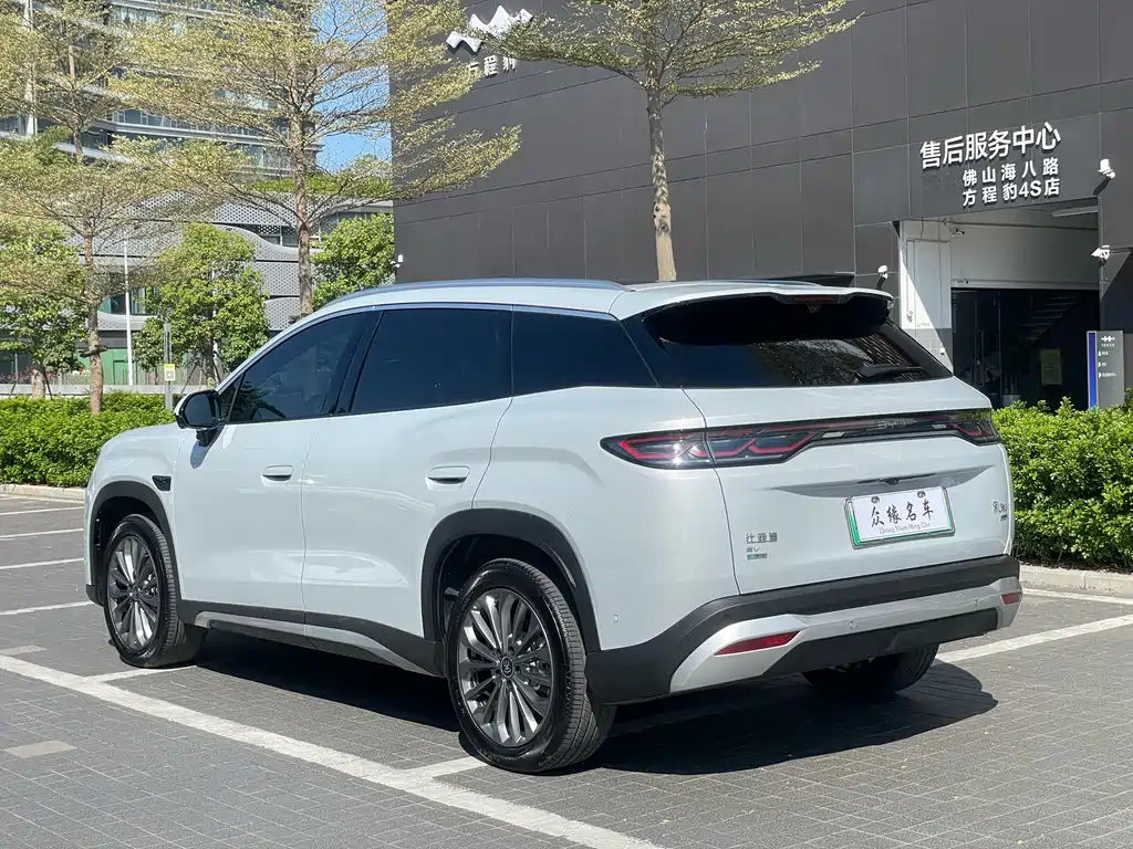 BYD Song Ultra — миниатюра 5
