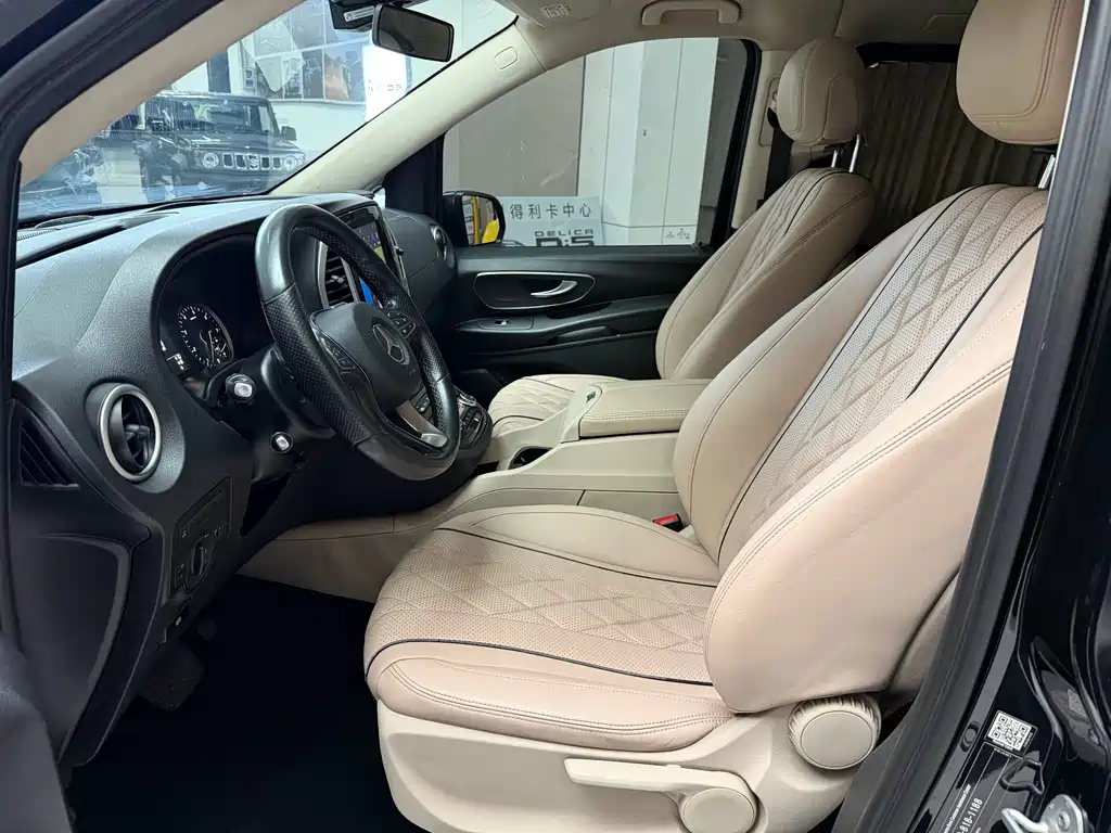 Mercedes-Benz Vito 2020 2.0T 7 мест
