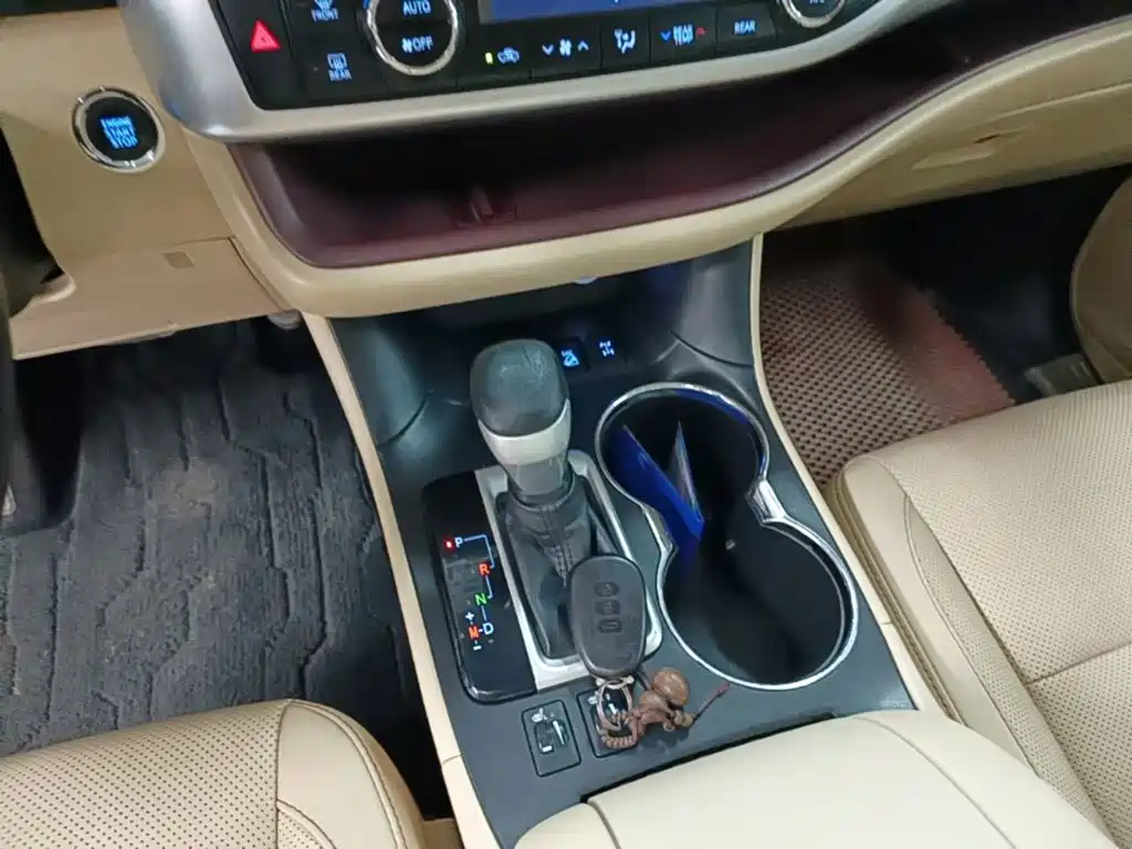 Toyota Highlander — миниатюра 14
