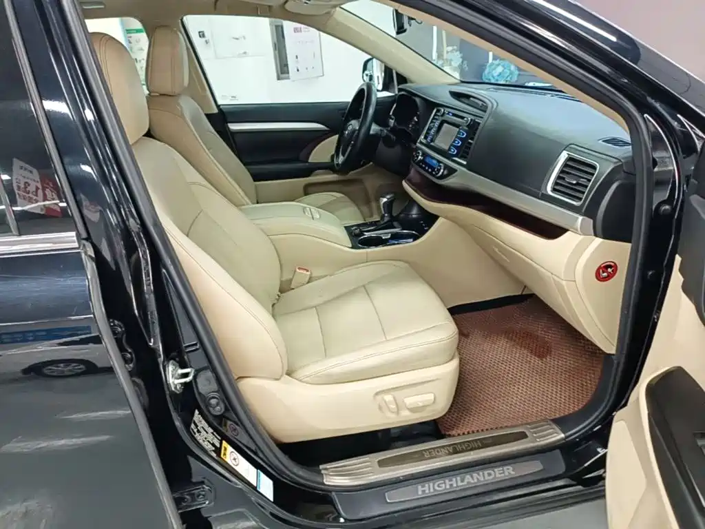 Toyota Highlander — миниатюра 25