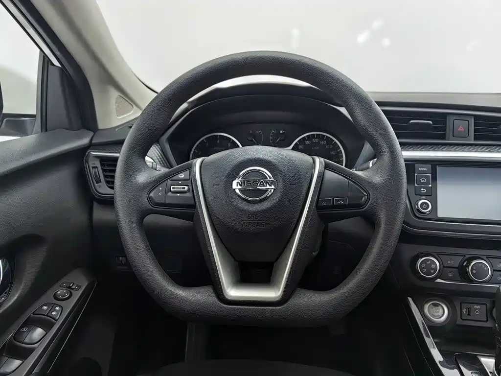 Nissan Bluebird — миниатюра 11