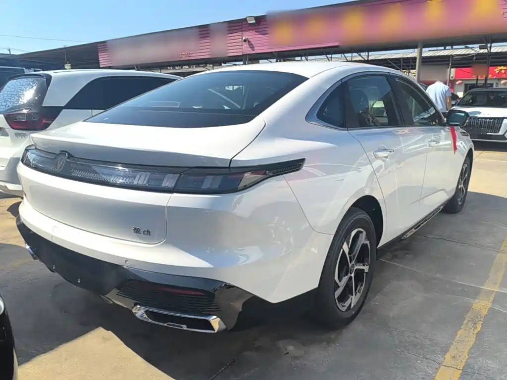 Changan Eado — миниатюра 7