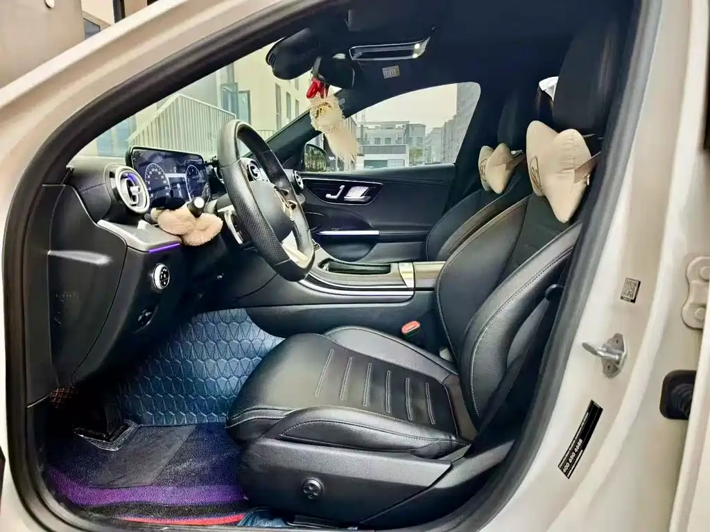 Mercedes-Benz C-Class — миниатюра 6