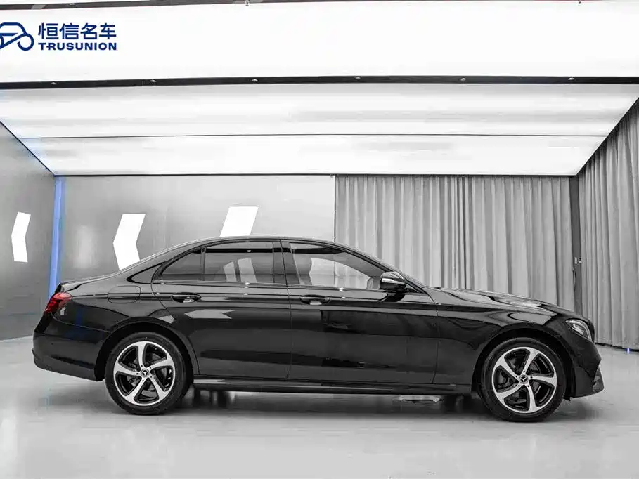 Mercedes-Benz E-Class — миниатюра 4