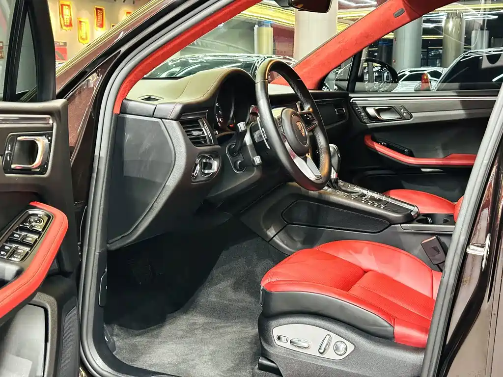 Porsche Macan — миниатюра 4