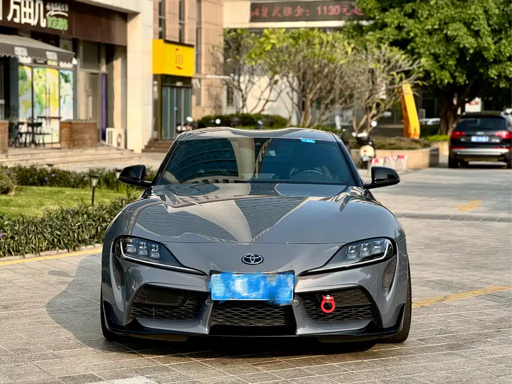 TOYOTA SUPRA