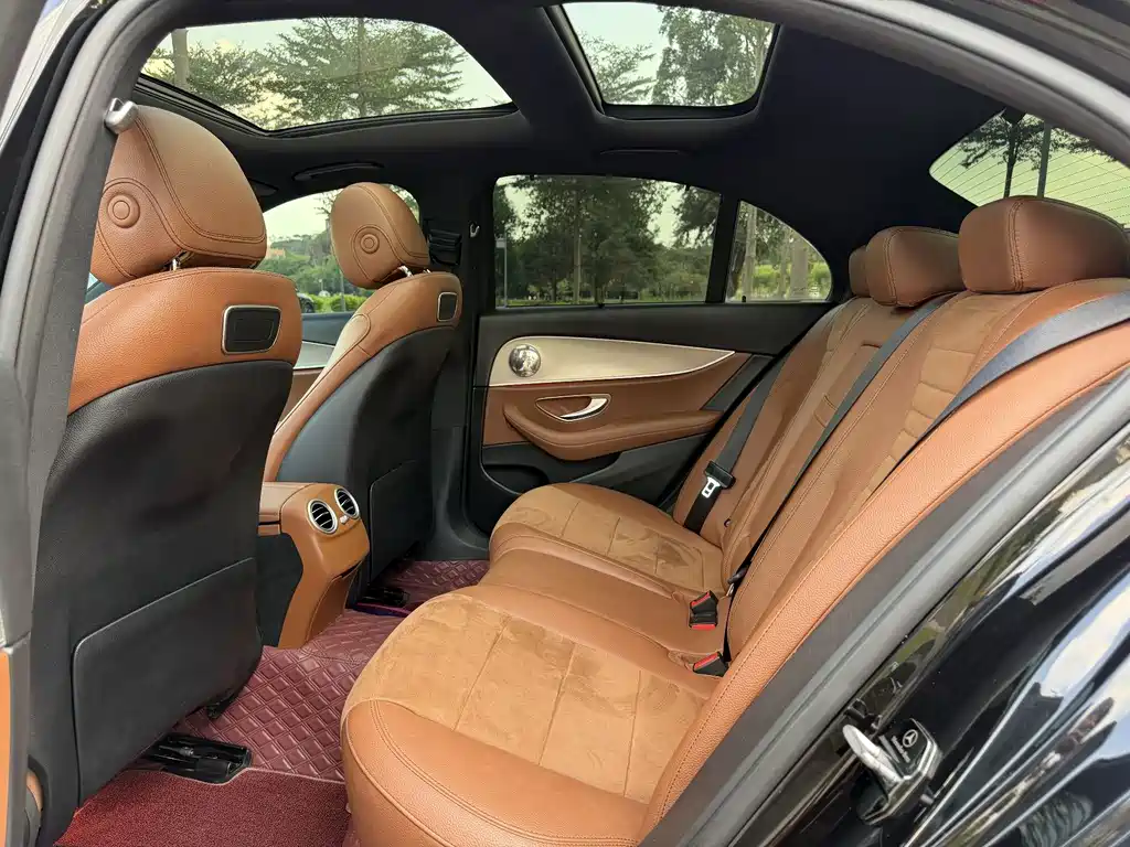 Mercedes-Benz E-Class — миниатюра 6