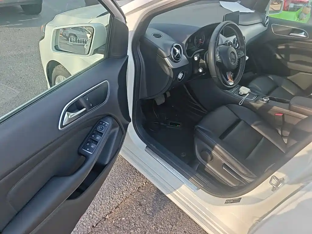 Mercedes-Benz B-Class — миниатюра 16