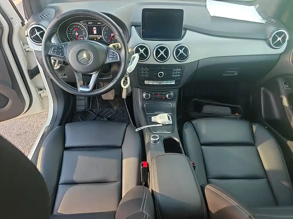 Mercedes-Benz B-Class — миниатюра 10