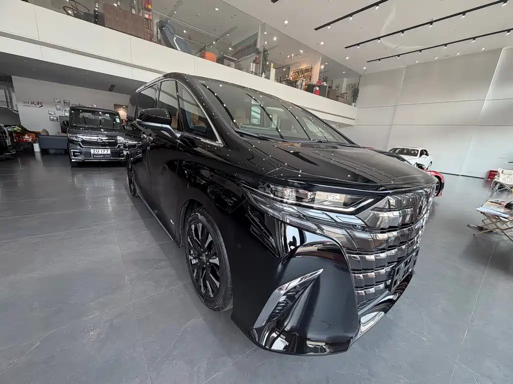 Toyota Alphard 0