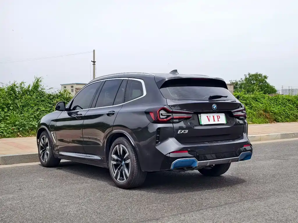 BMW iX3 — миниатюра 7