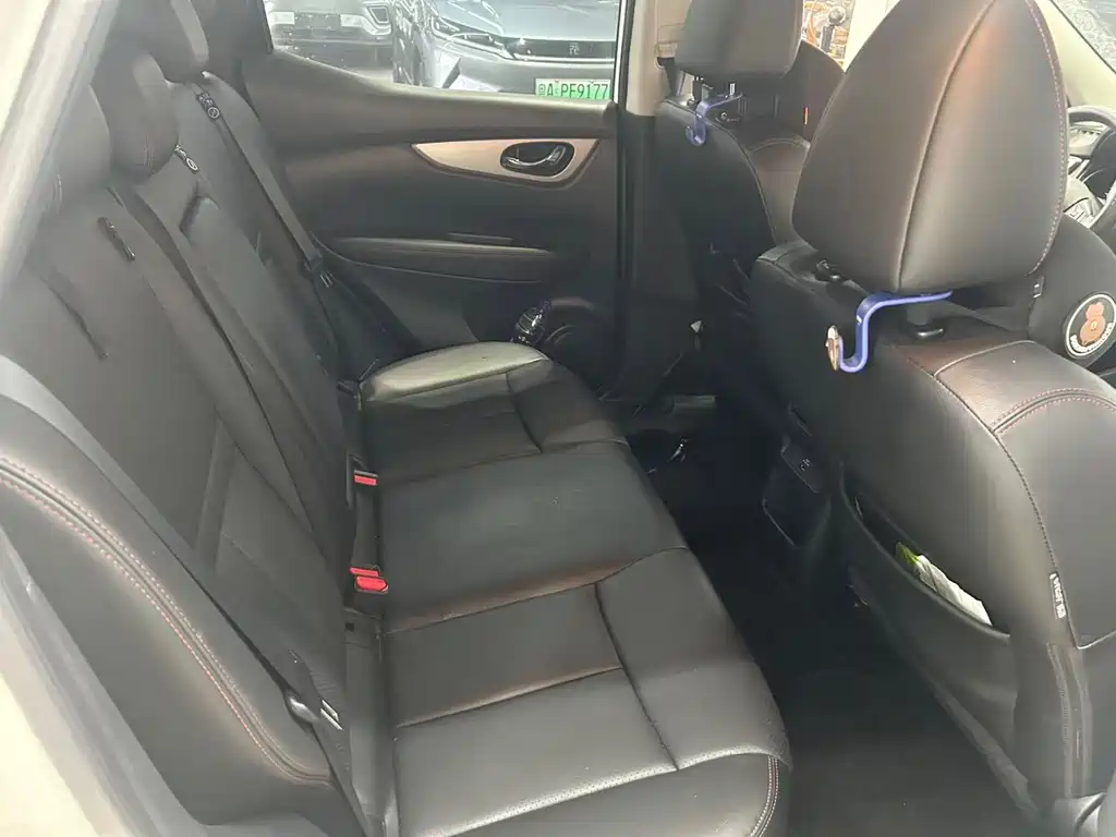 Nissan Qashqai — миниатюра 14