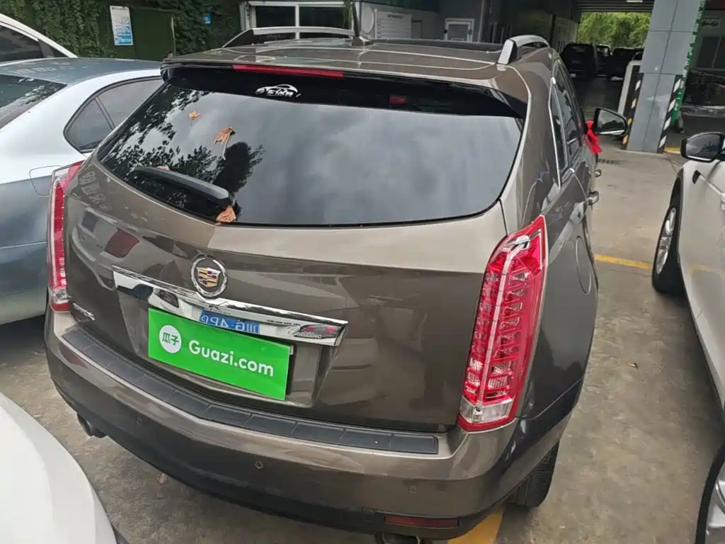 Cadillac SRX — миниатюра 6