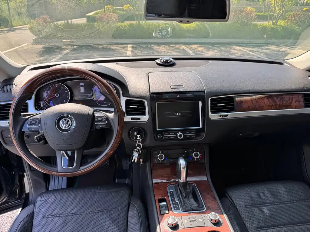Volkswagen Touareg — миниатюра 12