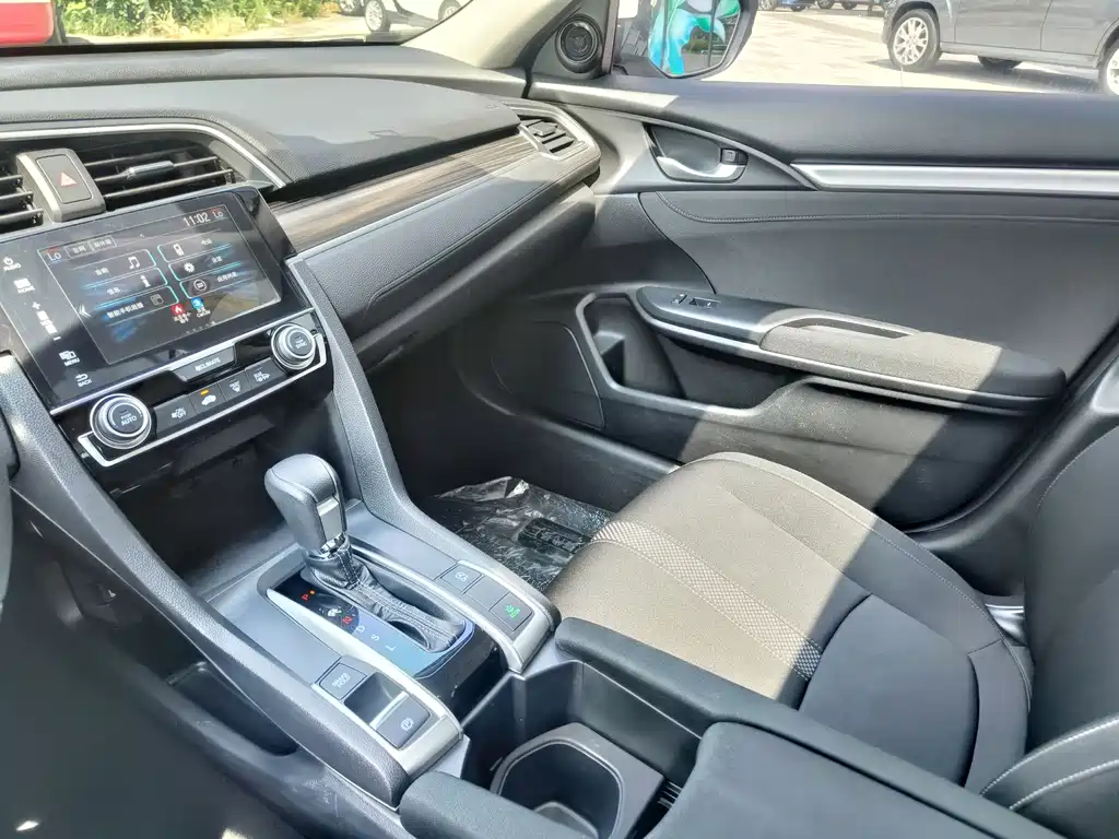 Honda Civic — миниатюра 19