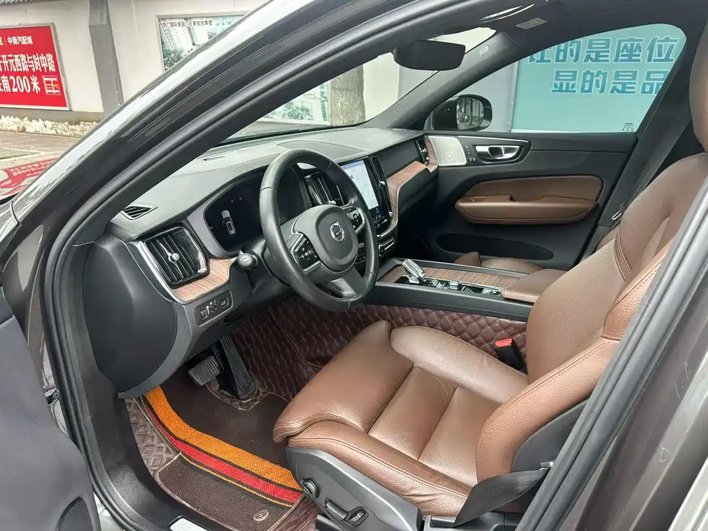 Volvo XC60 — миниатюра 7