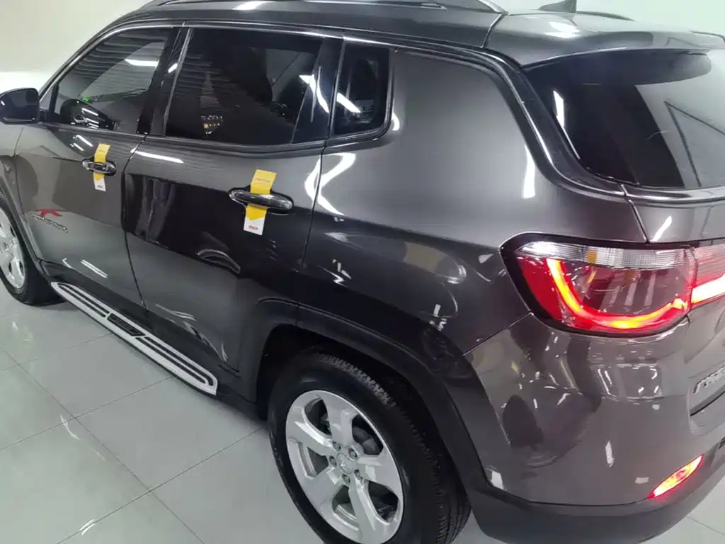 Jeep Compass — миниатюра 5