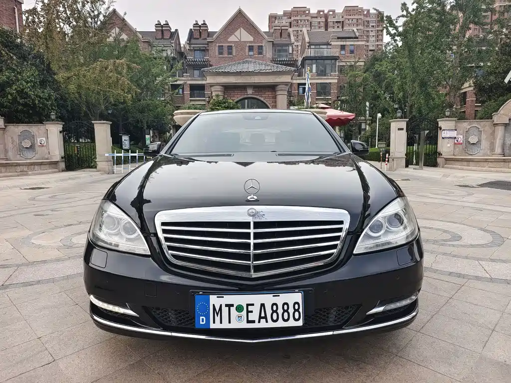 Mercedes-Benz S-Class — миниатюра 2