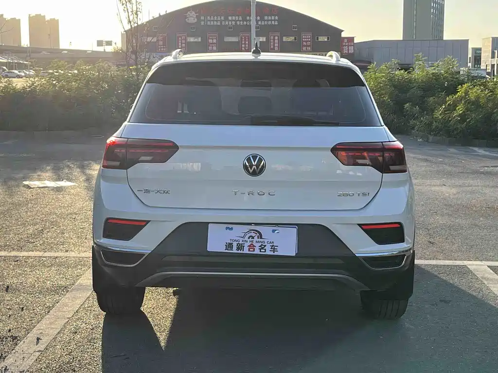 Volkswagen T-Roc — миниатюра 8