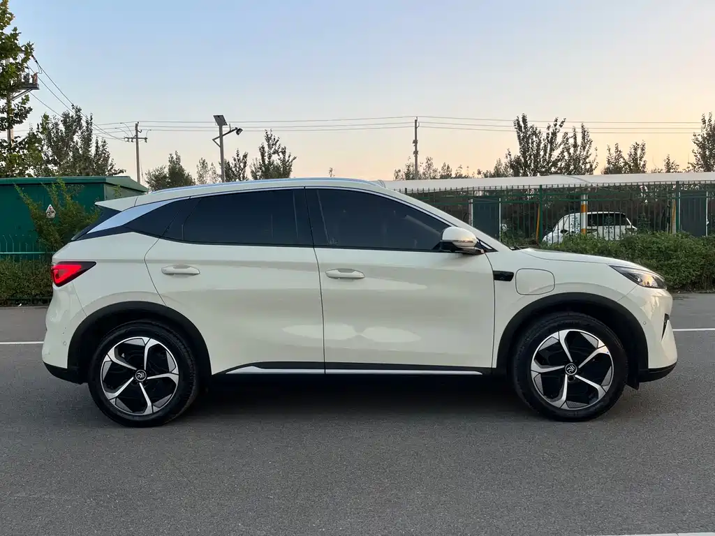 BYD Yuan Plus — миниатюра 21