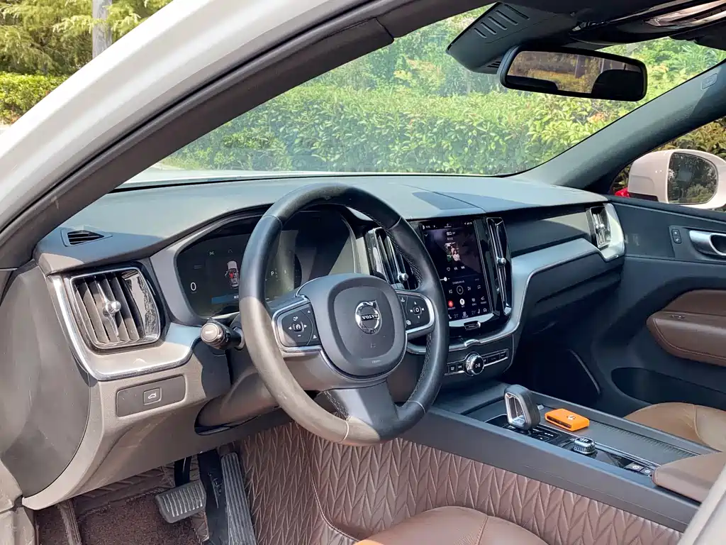 Volvo XC60 — миниатюра 9
