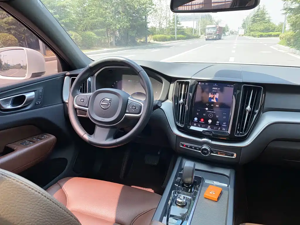 Volvo XC60 — миниатюра 16