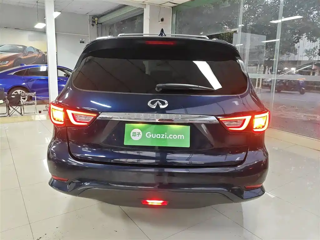 Infiniti QX60 2018 2.5 S/C Hybrid Champion