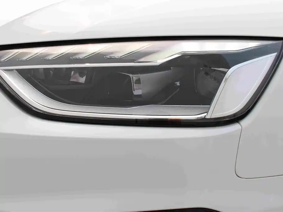 Audi A4L — миниатюра 12