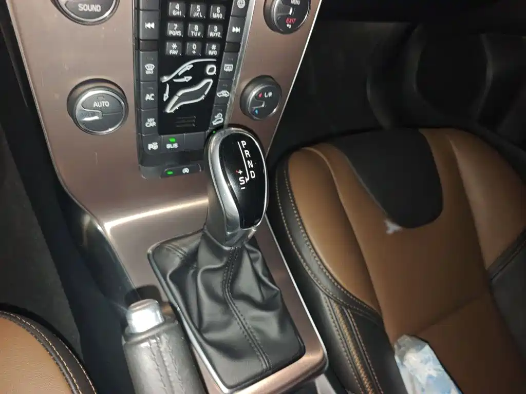 Volvo V40 — миниатюра 7