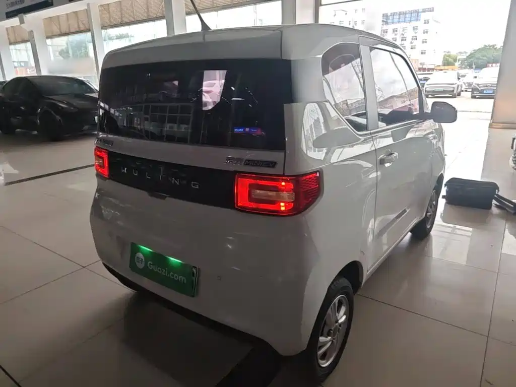 Wuling MINIEV — миниатюра 7