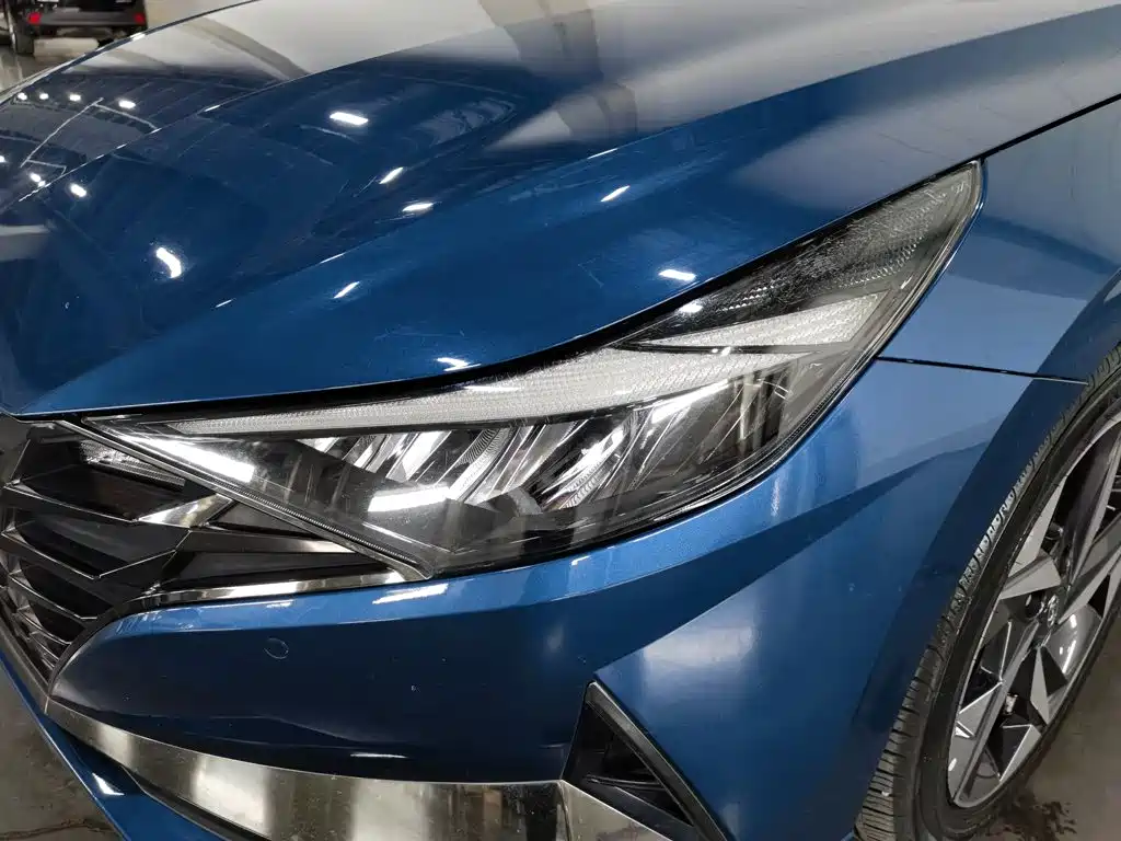 Hyundai Elantra — миниатюра 7