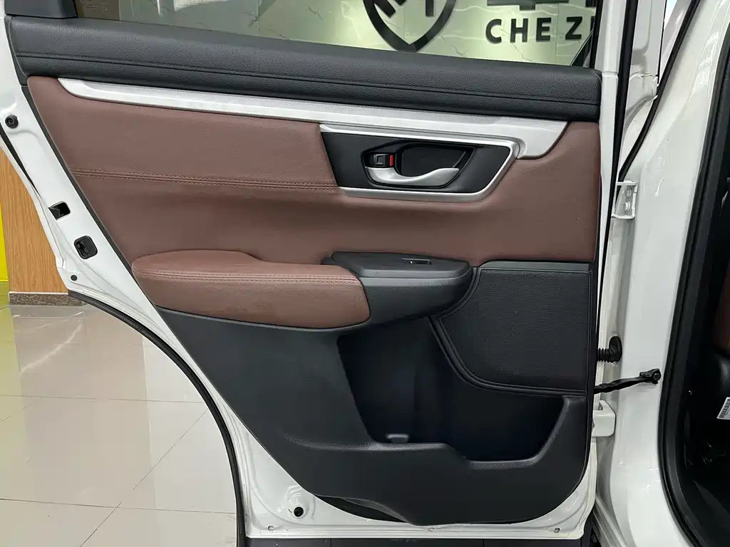 Honda CR-V 240TURBO CVT 2WD Urban Edition, фото 13