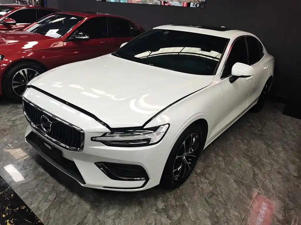 Volvo S60 2022
