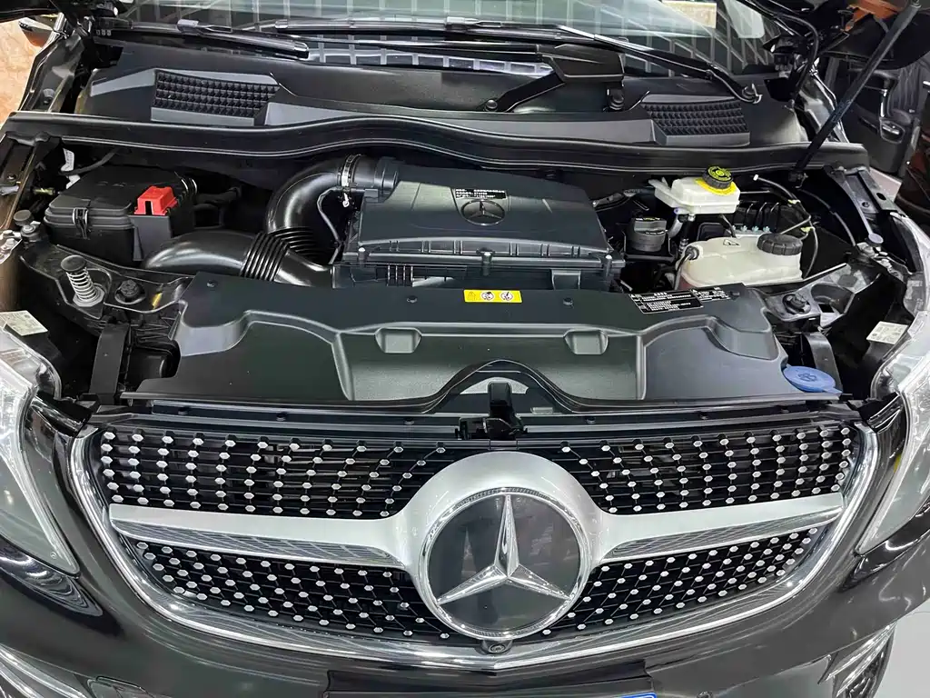 Mercedes-Benz V-Class — миниатюра 21