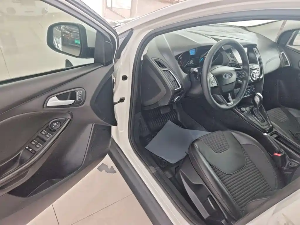 Ford Focus — миниатюра 16