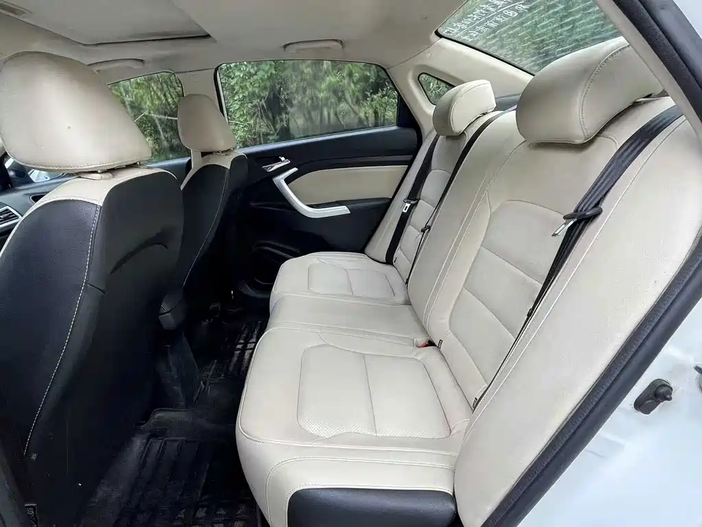 Changan V7 — миниатюра 7