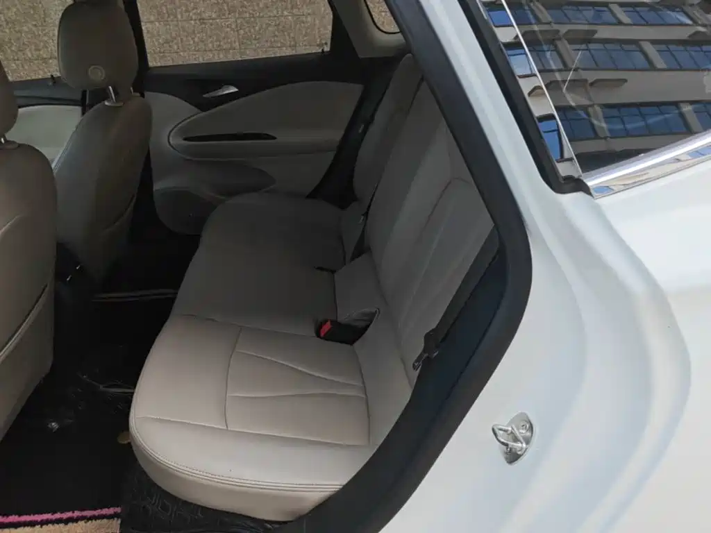 Buick Verano — миниатюра 17