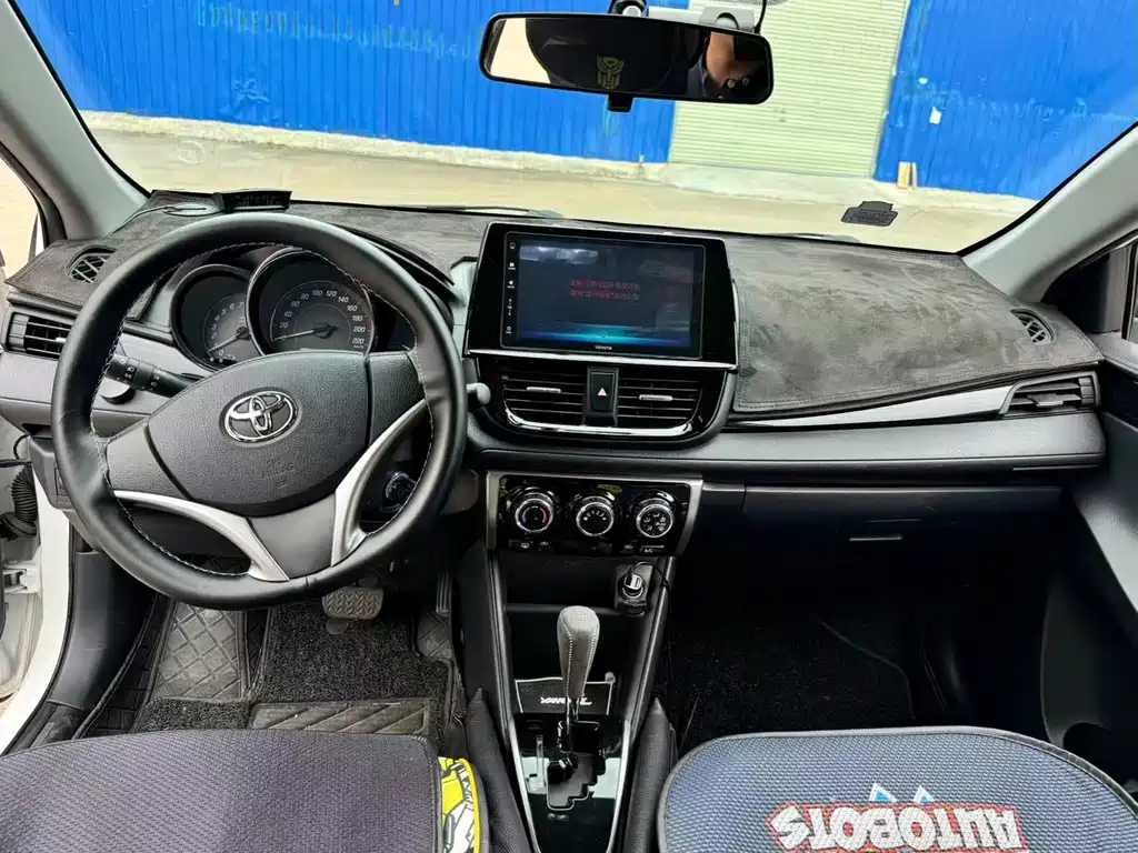 Toyota Yaris L — миниатюра 9