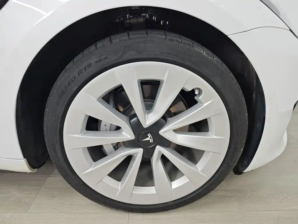 Tesla Model 3 — миниатюра 56