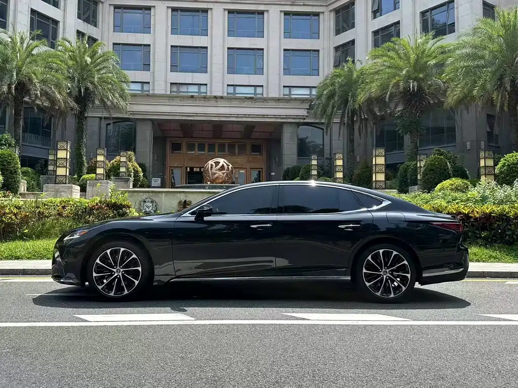 Lexus LS 2021 500h Executive