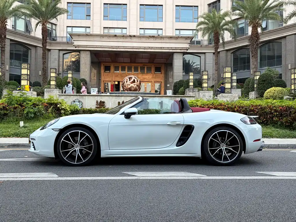 Porsche 718 2018 Boxster 2.0T