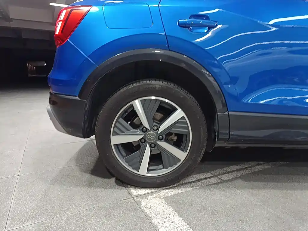 Audi Q2L e-tron — миниатюра 18