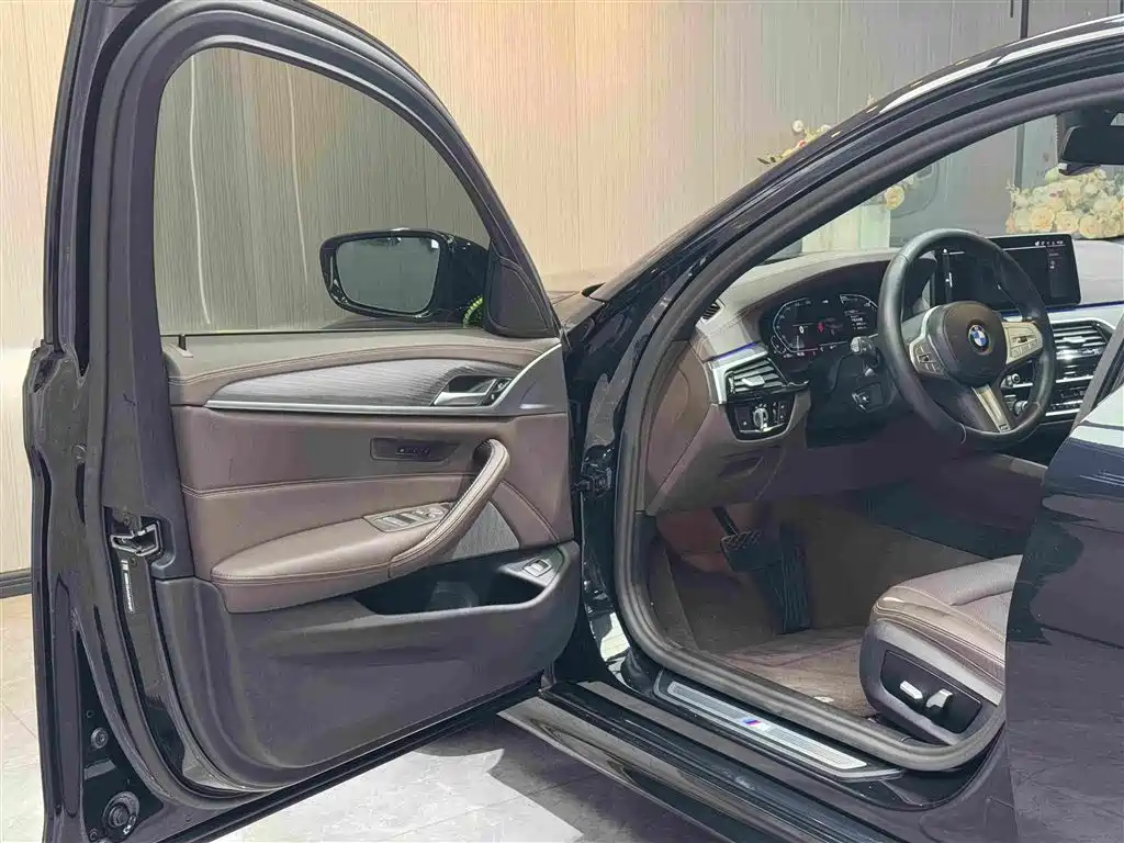 BMW 5 Series 5 2023 530Li Lead M Sport
