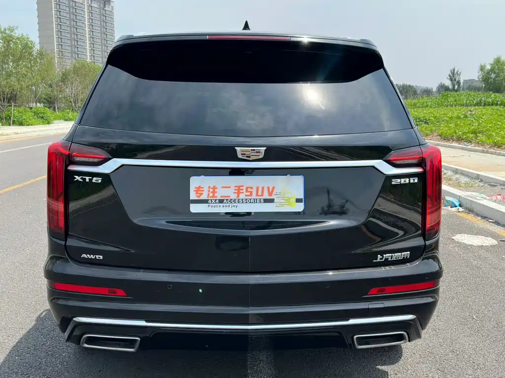 Cadillac XT6 — миниатюра 8